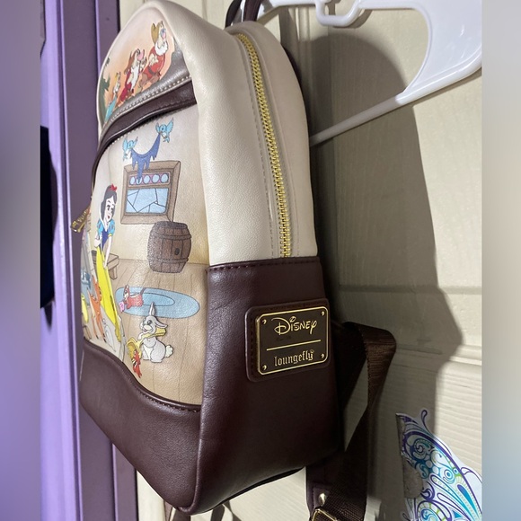 Loungefly Backpack Snow White🍎 - Picture 8 of 11